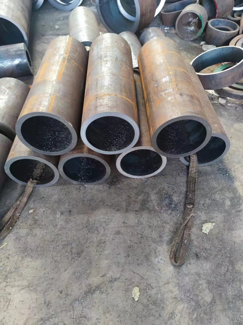 蓝山蓝山蓝山12Cr1MovG无缝钢管切割