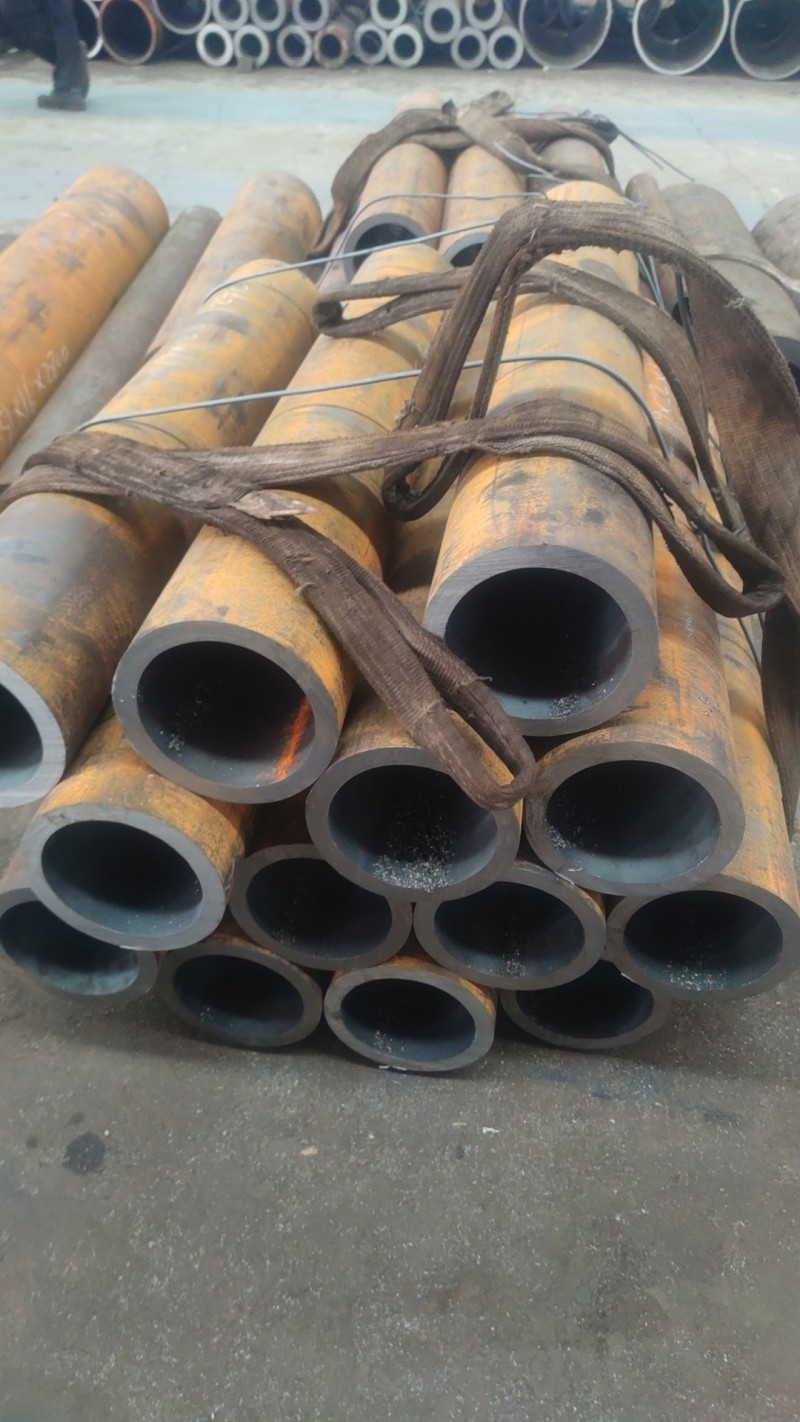 蓝山蓝山蓝山15CrMoG无缝钢管切割